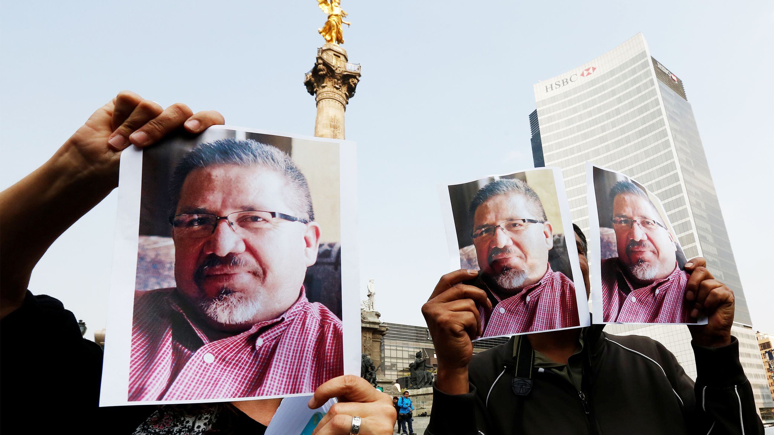 Mexican Media Go Dark, Demand an End to the Slaughter of Journalists