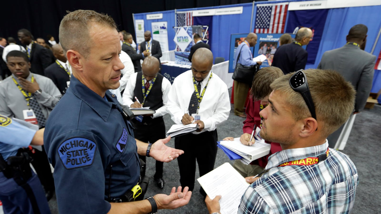 articles/2012/07/01/in-the-shit-despite-noble-effort-jobs-and-vets-elude-each-other-in-detroit/veteran-detroit-job-fair-buzzell_byshxe