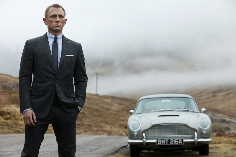 galleries/2012/12/17/longest-movies-of-2012-from-the-hobbit-to-lincoln-photos/longest-movies-skyfall_jkpe3x