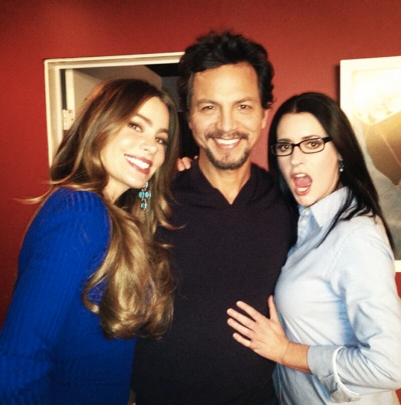 galleries/2013/01/27/alicia-keys-sofia-vergara-more-celebrity-twitter-pictures-photos/130124-sofia-vergara-twitpcs_aedwky