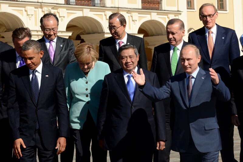 galleries/2013/09/06/g20-summit-decoding-the-body-language/130906-g20-body-language-5_bzakfj