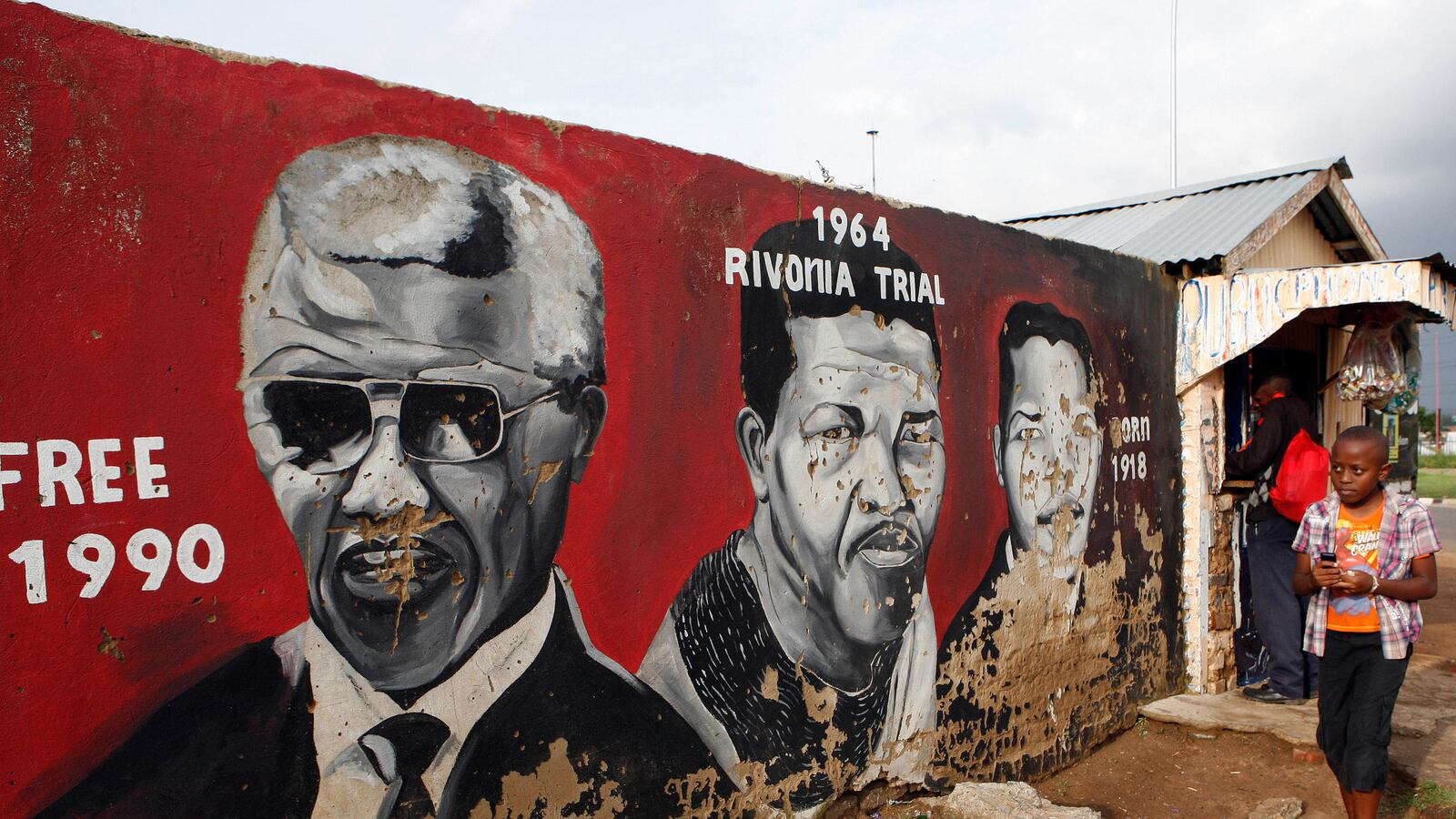 cheats/2013/03/28/nelson-mandela-hospitalized/130328-mandela-hospital-cheat_txylsa