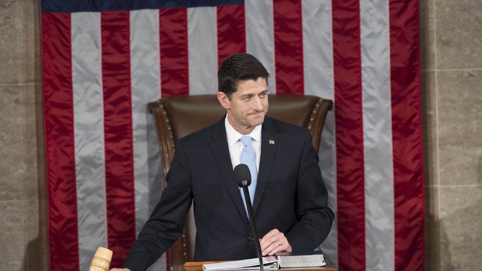 cheats/2015/11/03/paul-ryan-pulls-hastert-house-portrait/151103-ryan-cheat_lyv811
