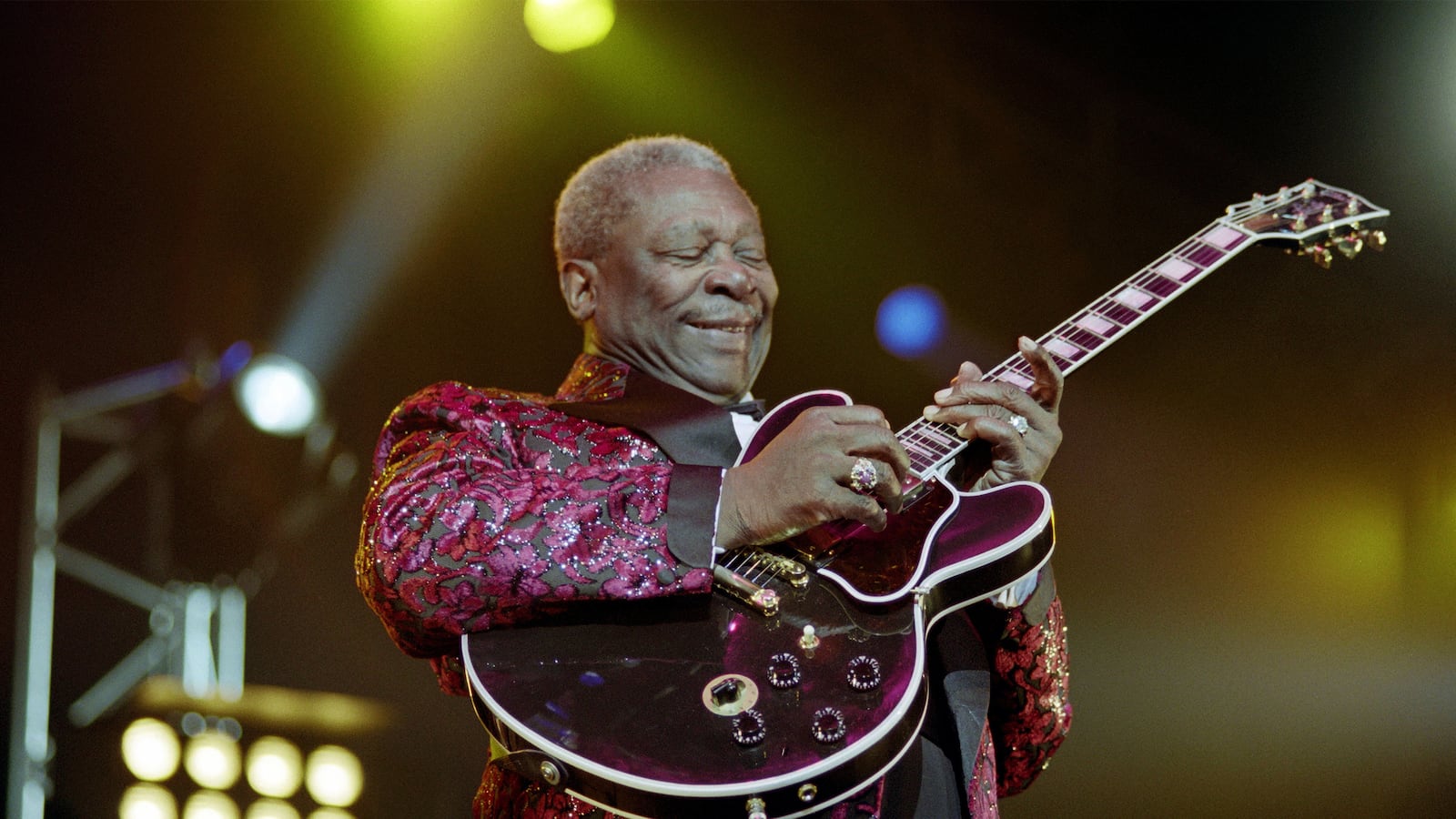 articles/2015/05/15/b-b-king-s-best-songs-a-playlist/150515-gioia-bb-king-tease_ri2tye