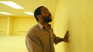Chiwetel Ejiofor in Backrooms.