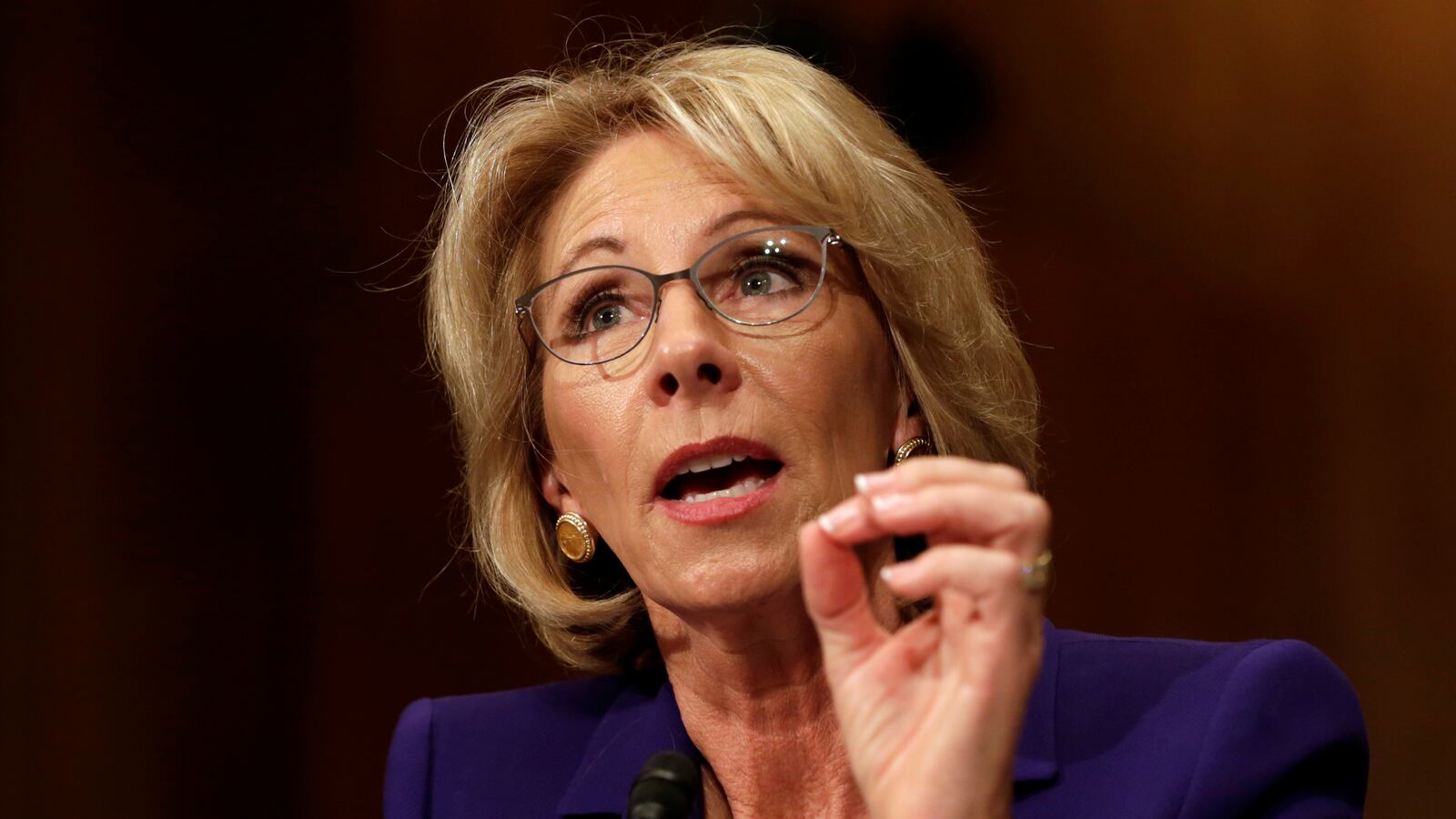 cheats/2017/02/07/senate-set-to-narrowly-confirm-devos/170207-devos-confirmation_d1g8pa