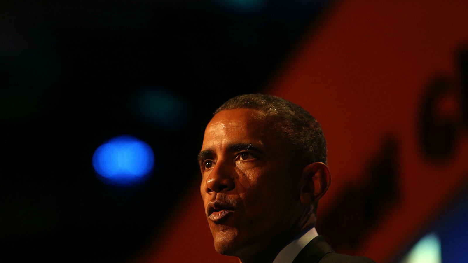 cheats/2014/09/24/obama-marine-salute-brews-online-flap/140924-barack-obama-cheat_skdhsc