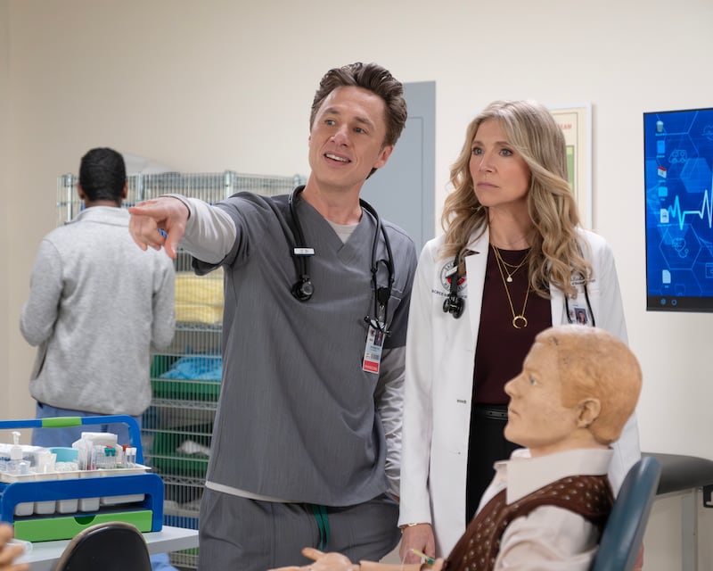 Zach Braff and Sarah Chalke in "Scrubs"