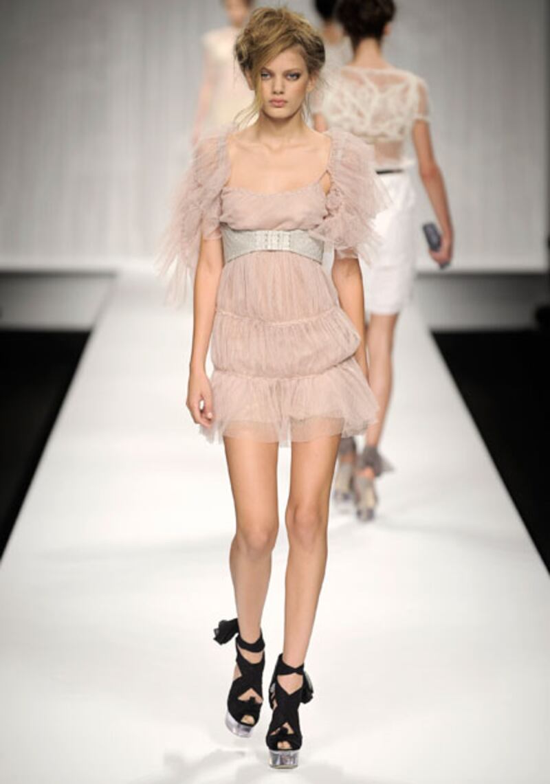 galleries/2009/09/29/best-of-milan-fashion-week/milan-fashion-week--fendi-1_mnkbg4