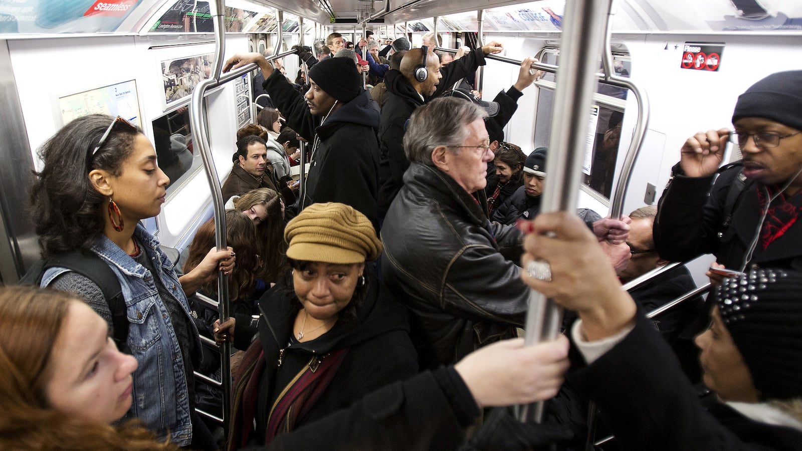 cheats/2014/03/10/public-transit-use-at-50-yr-high/140310-public-transportation-cheat_tbjhzt