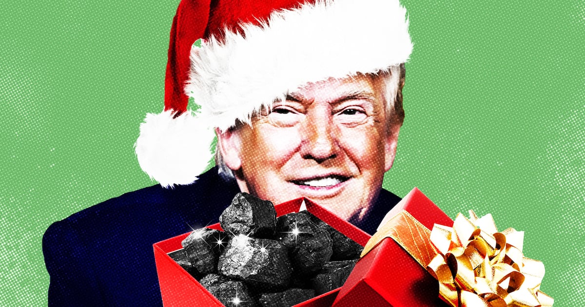 Trump Bizarrely Touts ‘Clean, Beautiful Coal’ to Child at Christmas