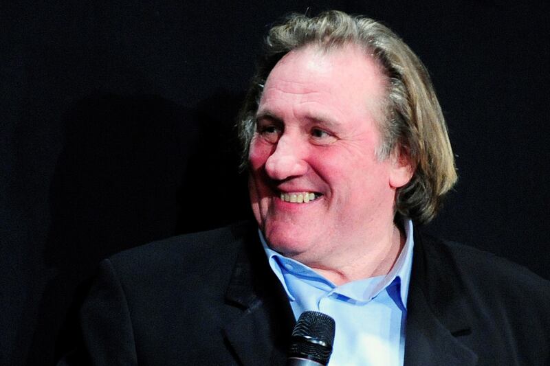 galleries/2010/12/06/worst-celebrity-passengers/gerard-depardieu-urinates-plane-cheat_emaljv