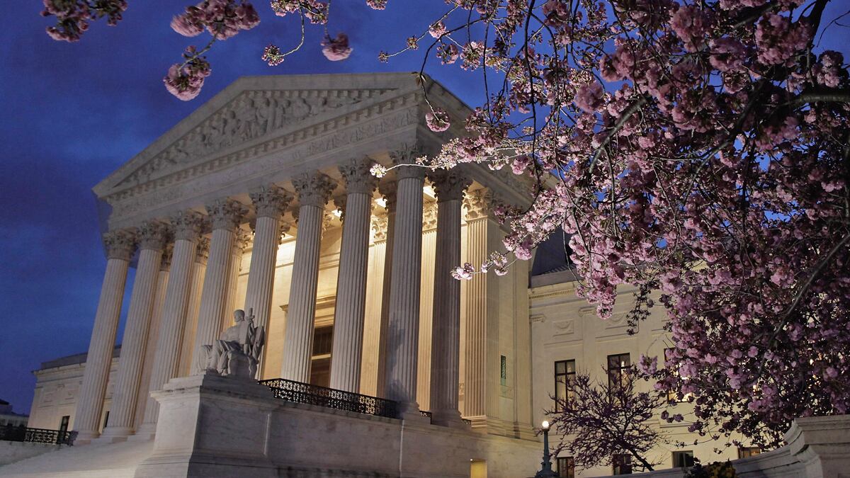 cheats/2012/03/29/justices-question-health-care-options/supreme-court-justices-question-health-care-options-cheat_lwlghg