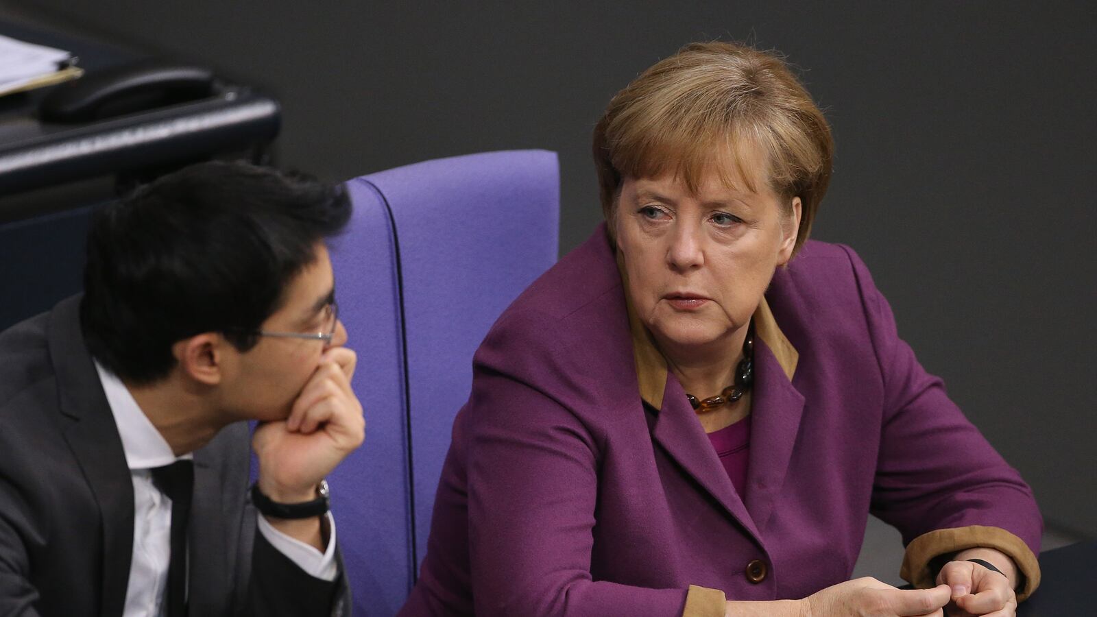 cheats/2012/12/03/merkel-may-consider-greek-write-off/merkel-considers-greek-write-off-cheat_ovigjd