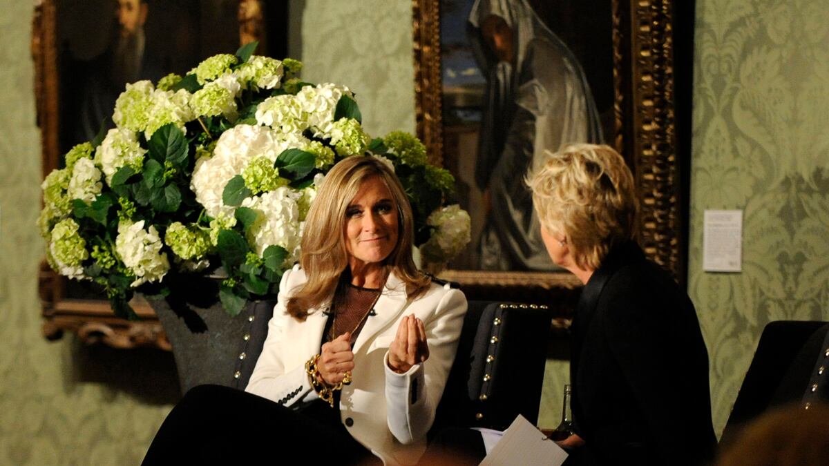 articles/2011/09/30/burberry-ceo-angela-ahrendts-speaks-at-credit-suisse-and-newsweek-and-daily-beast-event/burberry-dinner-teaser-update_tmybgn