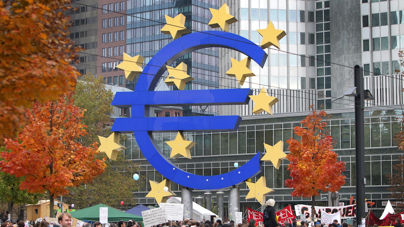 articles/2013/02/26/will-the-euro-survive/will-the-euro-survive-image_frue0d