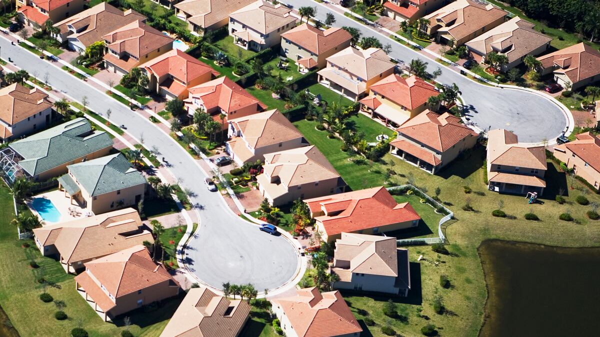 cheats/2012/12/29/facebook-tops-2012-wikipedia-queires/popular-searched-words-cheat_zuhajz