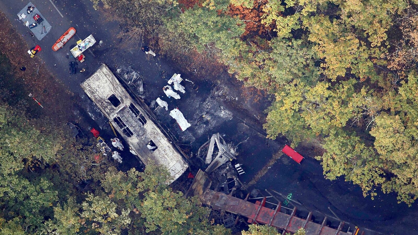 cheats/2015/10/24/43-killed-in-french-bus-crash/151024-france-crash-cheat_ep4lbk