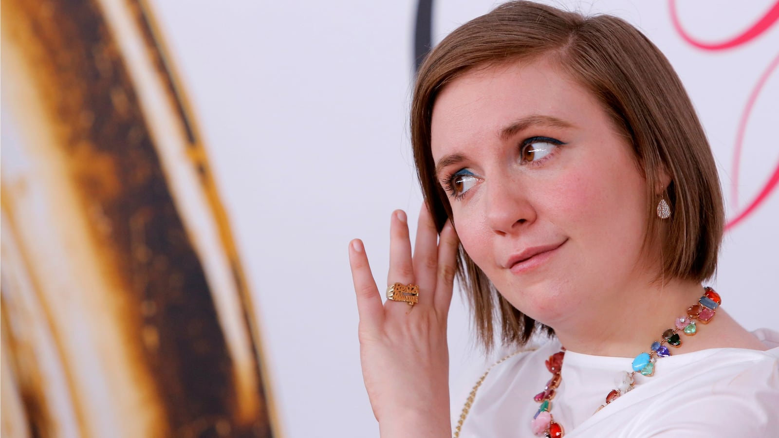 170719-lena-dunham-ahs-election-cheat_qzqcc0