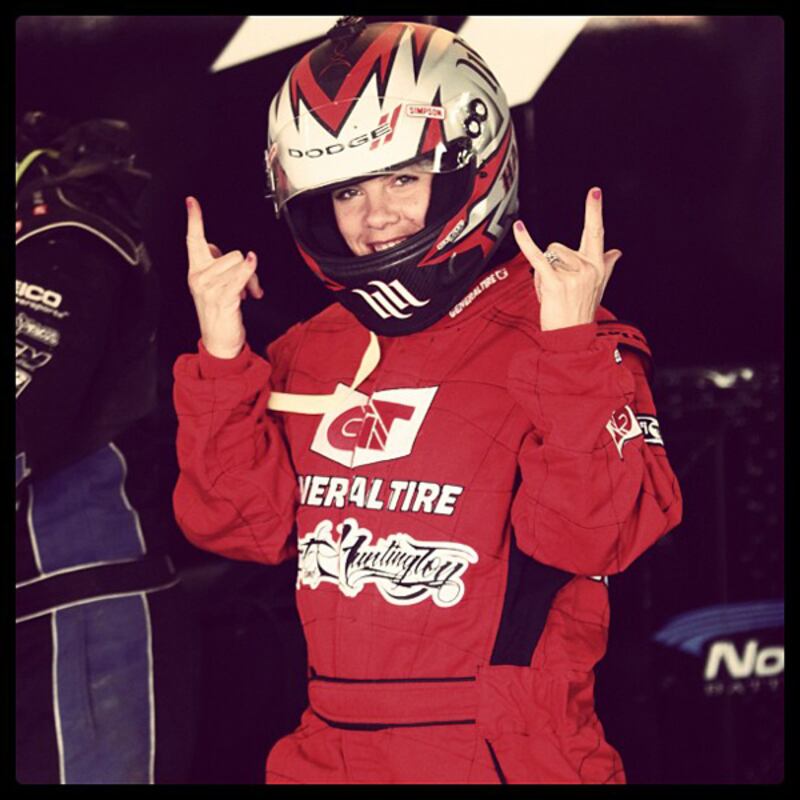 galleries/2012/04/29/rihanna-kim-kardashian-more-celebrity-twitter-pictures-photos/twitpics-pink_iqgeth