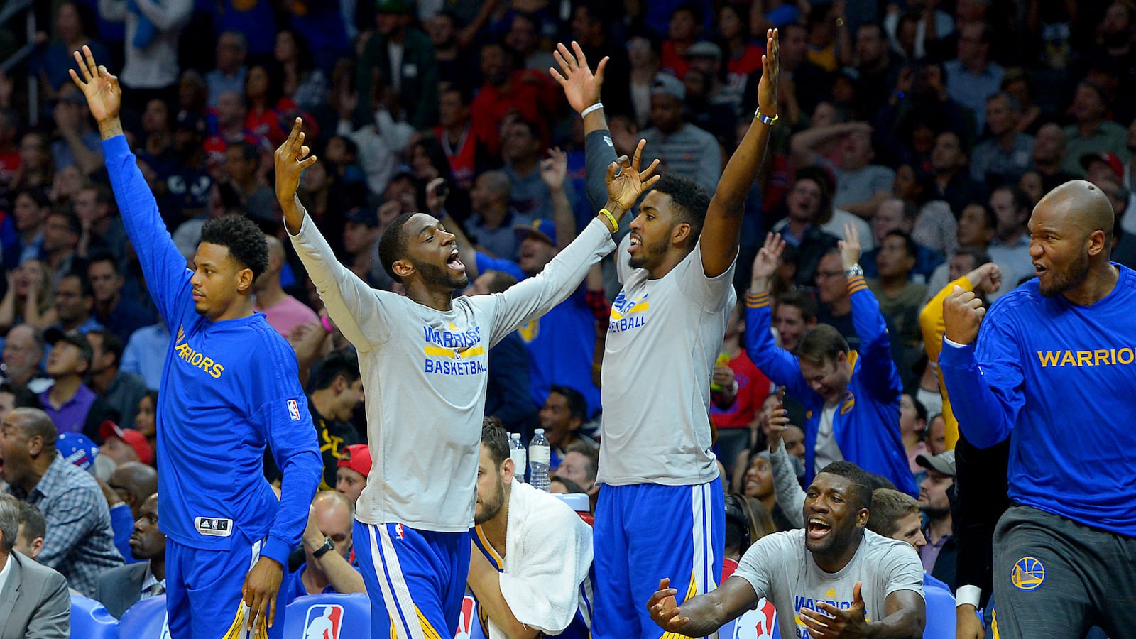 cheats/2015/11/22/warriors-tie-best-start-in-nba-history/151123-golden-state-warriors-start-record-cheat_zmpn5w