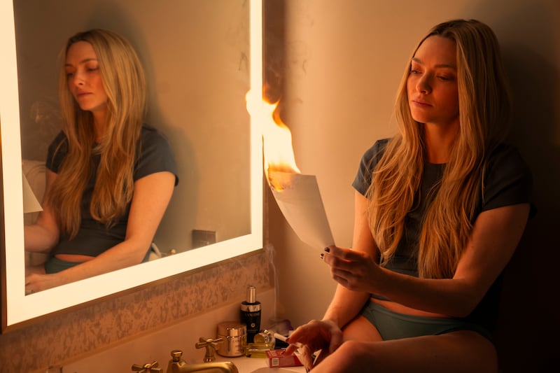 Sydney Sweeney, Amanda Seyfried, The Handmaid