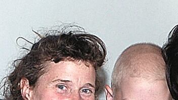 cheats/2009/05/26/child-cancer-patient-returns-home/child-cancer-home_dgwjun