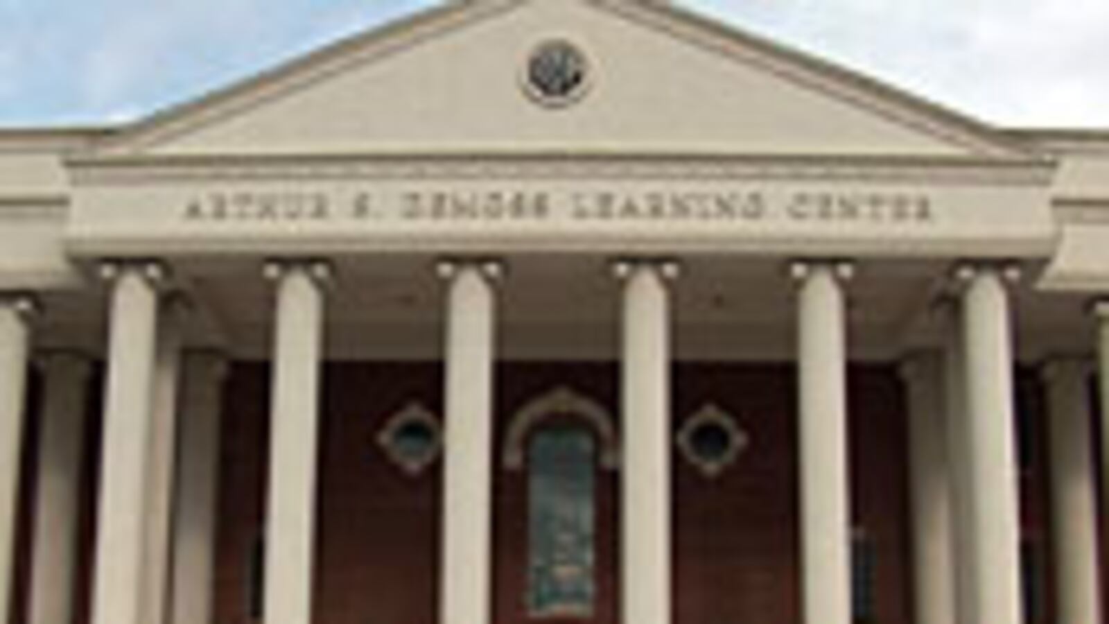 articles/2009/03/23/inside-americas-holiest-university/piazza-farwell-liberty-university_18976_bt9lsl