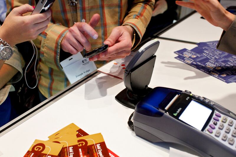 articles/2012/01/10/consumers-borrowing-more-not-good-news/credit-card-borrowing_ytarw7