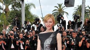 galleries/2010/05/12/cannes-opening-night/cannes-opening-night---blanchett_ttmenq