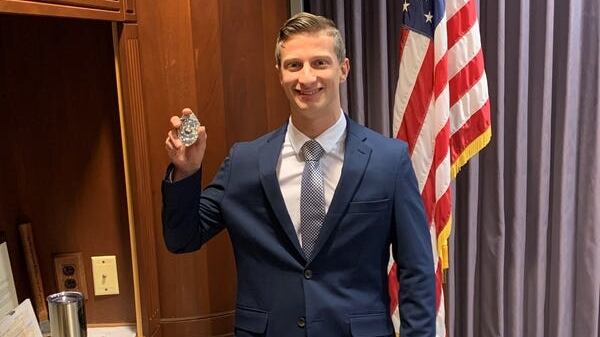 41f8ebf8-8359-4336-b995-d96474e6f853-Joseph_Zacharek_477_wq2qvg