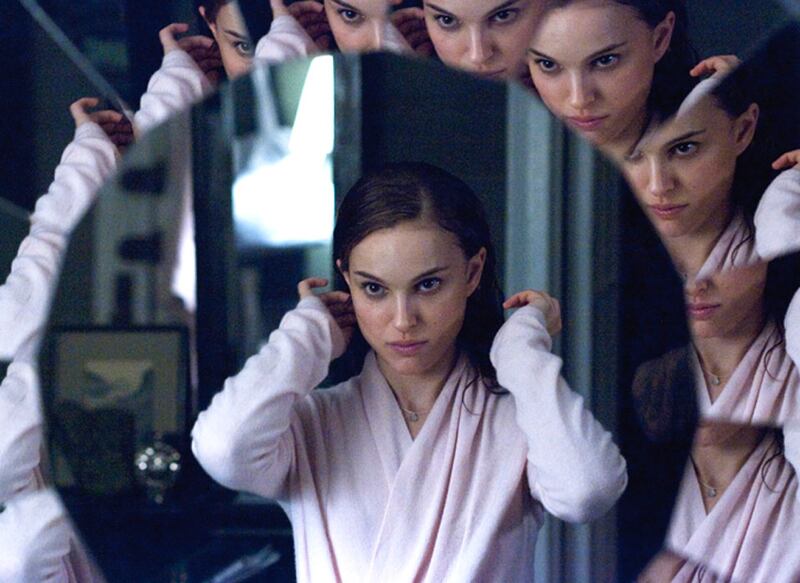 galleries/2010/12/07/top-15-oscar-movies/oscar-movies---black-swan_cn2jbu