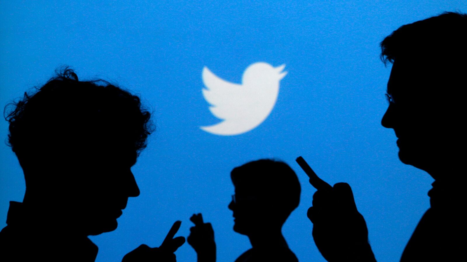 articles/2013/10/04/gaming-the-twitter-ipo/131004-twitter-ipo-tease_malvfx