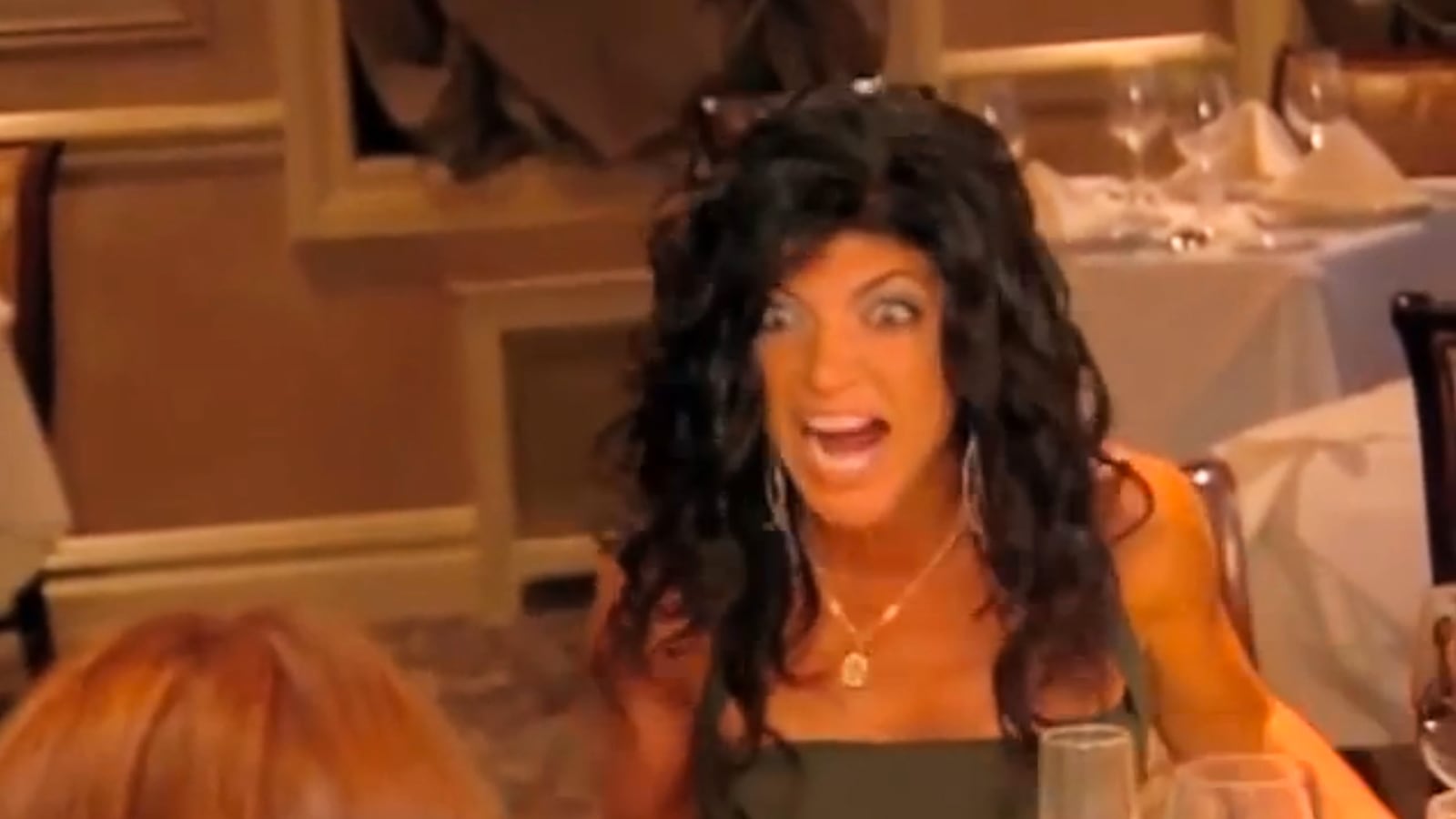 articles/2014/08/21/leg-throwing-weave-pulling-and-drink-dumping-watching-real-housewives-makes-you-violent/140821-lytton-reality-tv-violence-tease_fkdevf