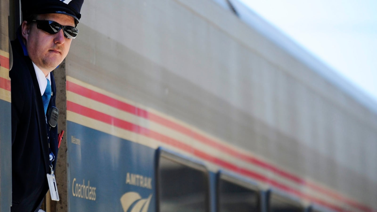 cheats/2011/06/24/three-die-in-amtrak-crash/amtrak-train-cheat_pkm2t7
