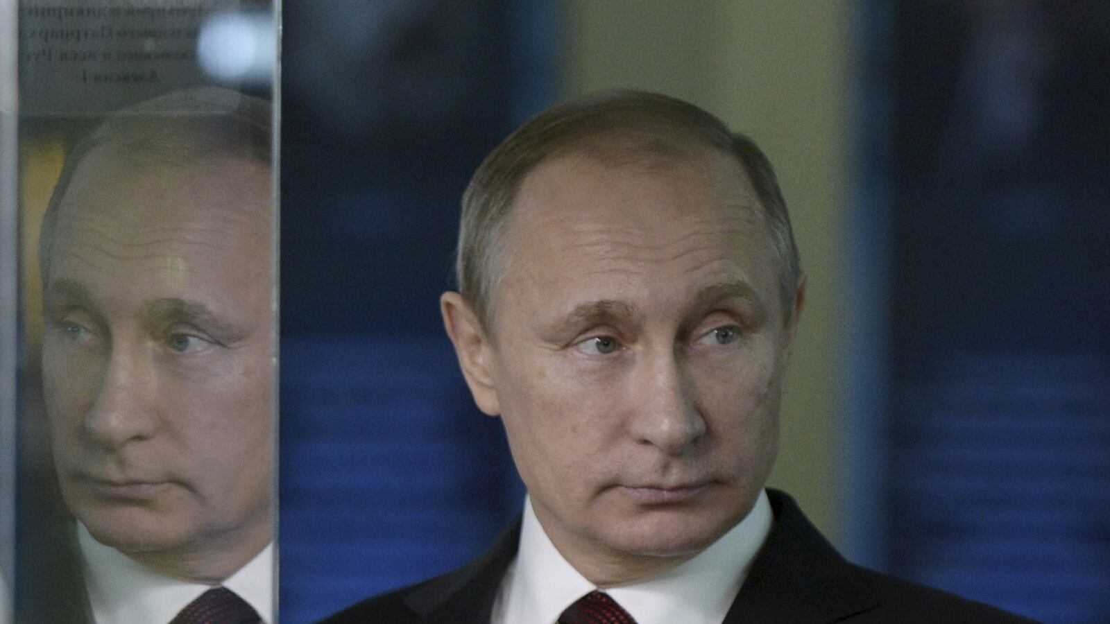 cheats/2015/11/06/russia-suspends-flights-to-sinai/151106-putin-flights-tease_kd2xcv