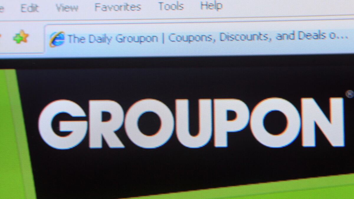 cheats/2011/11/04/groupon-raises-700-million/groupon-700-million-ipo-cheat_xbd80x