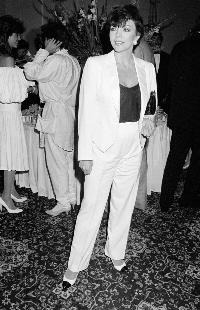 galleries/2013/12/24/from-julia-roberts-to-meryl-streep-the-best-80s-power-suits-photos/131223-power-suits11_i42c3o