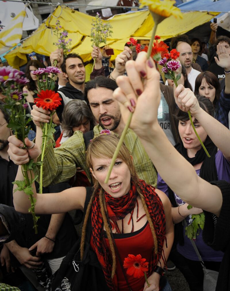 galleries/2011/05/27/protests-in-spain-turn-violent/spain-protests-3_j9iw2t