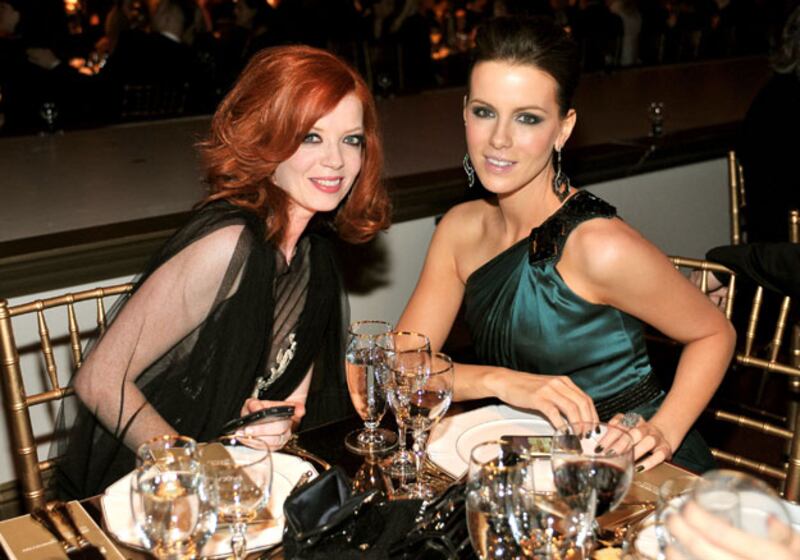 galleries/2009/11/15/la-art-week/wilkinson-art-week--manson-beckinsale_npioqr