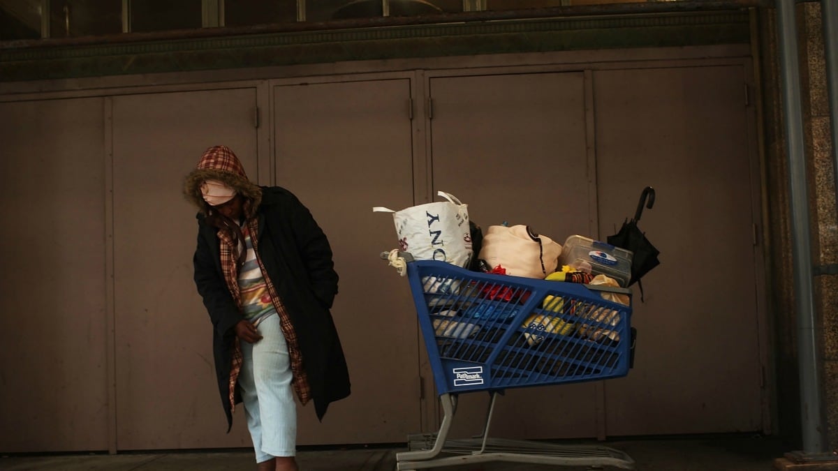 cheats/2012/02/16/jobless-claims-hit-four-year-low/losing-ground_qsprcc