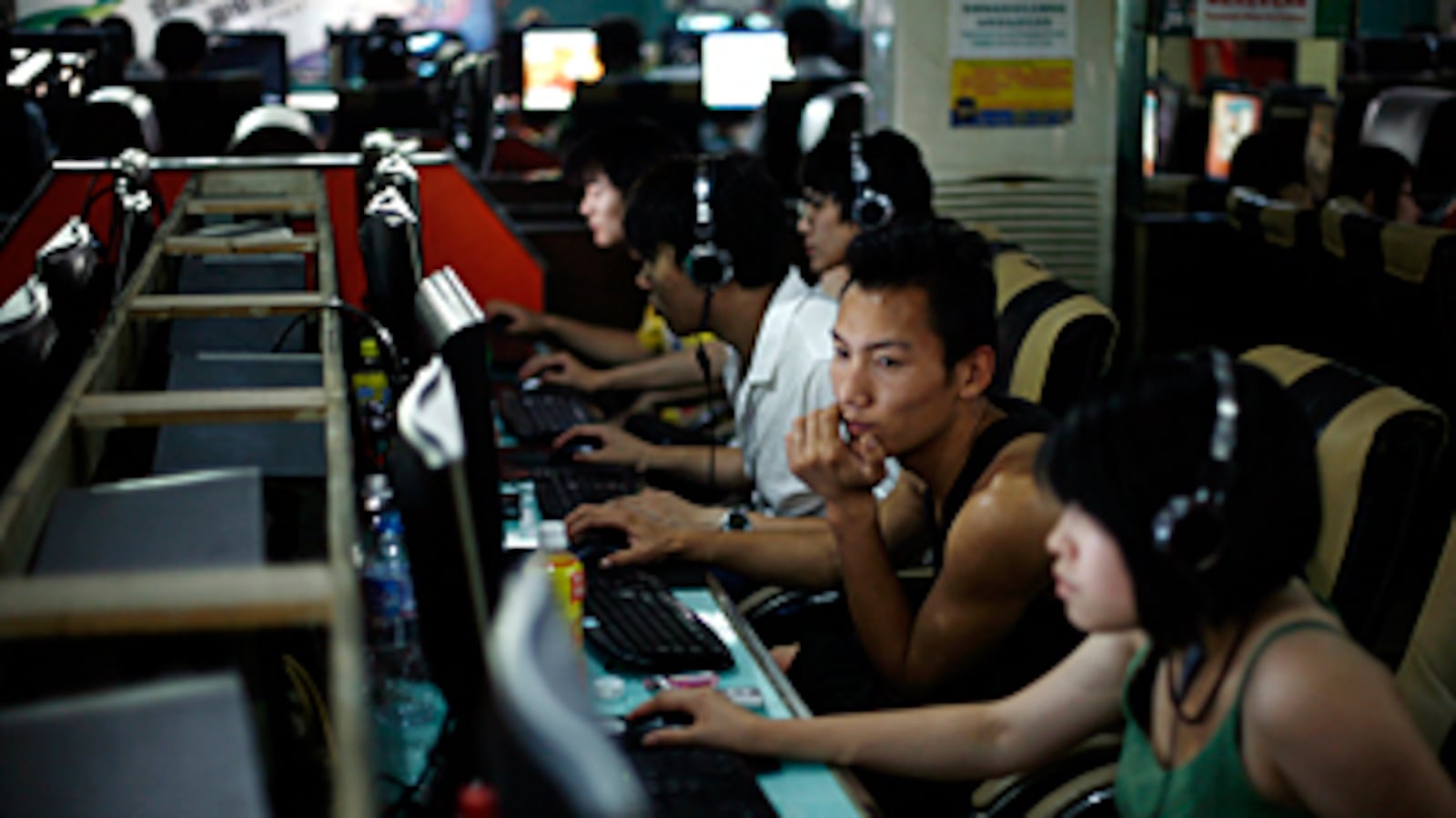 cheats/2010/12/23/is-facebook-ready-for-china/china-facebook_cml1jo