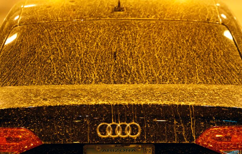 galleries/2011/07/06/phoenix-dust-storm-photos-videos/phoenix-dust-storm2_llinks