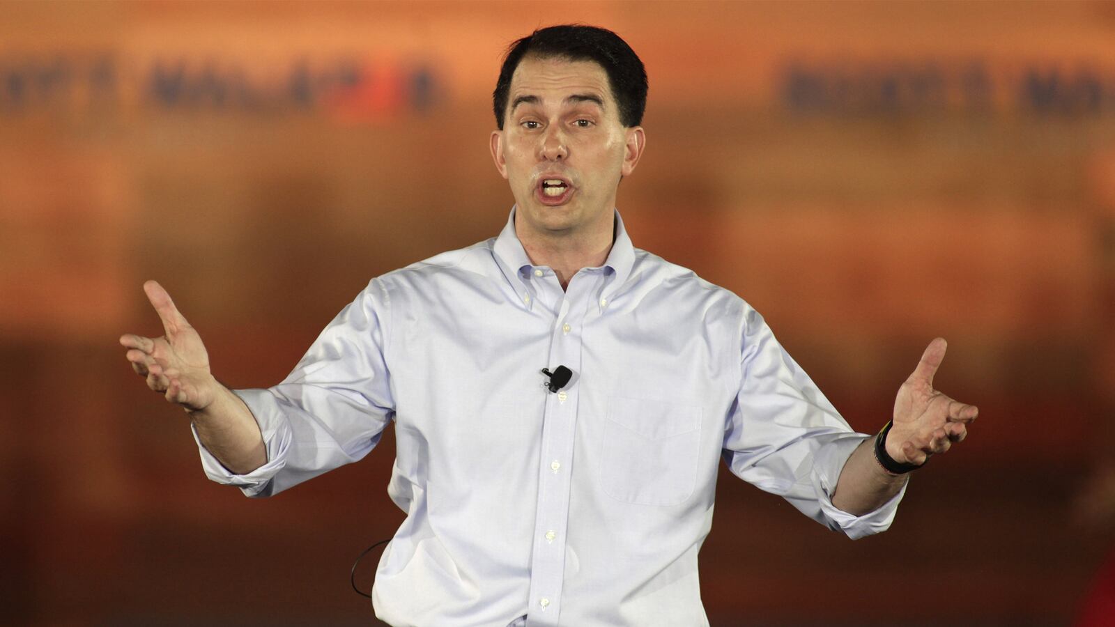 articles/2015/07/13/scott-walker-already-has-his-media-strategy-down-cold/150713-woodruff-walker-tease_hxe1cs