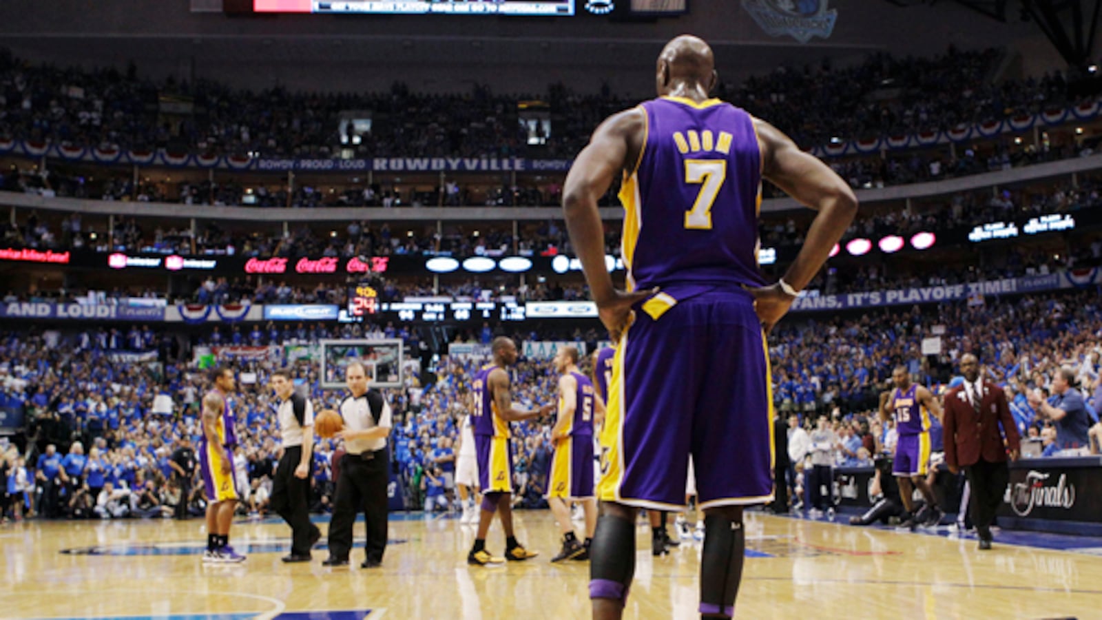 cheats/2012/04/09/lamar-odom-splits-from-mavs/odum-traded-lakers-mavericks-cs_p3xe8z