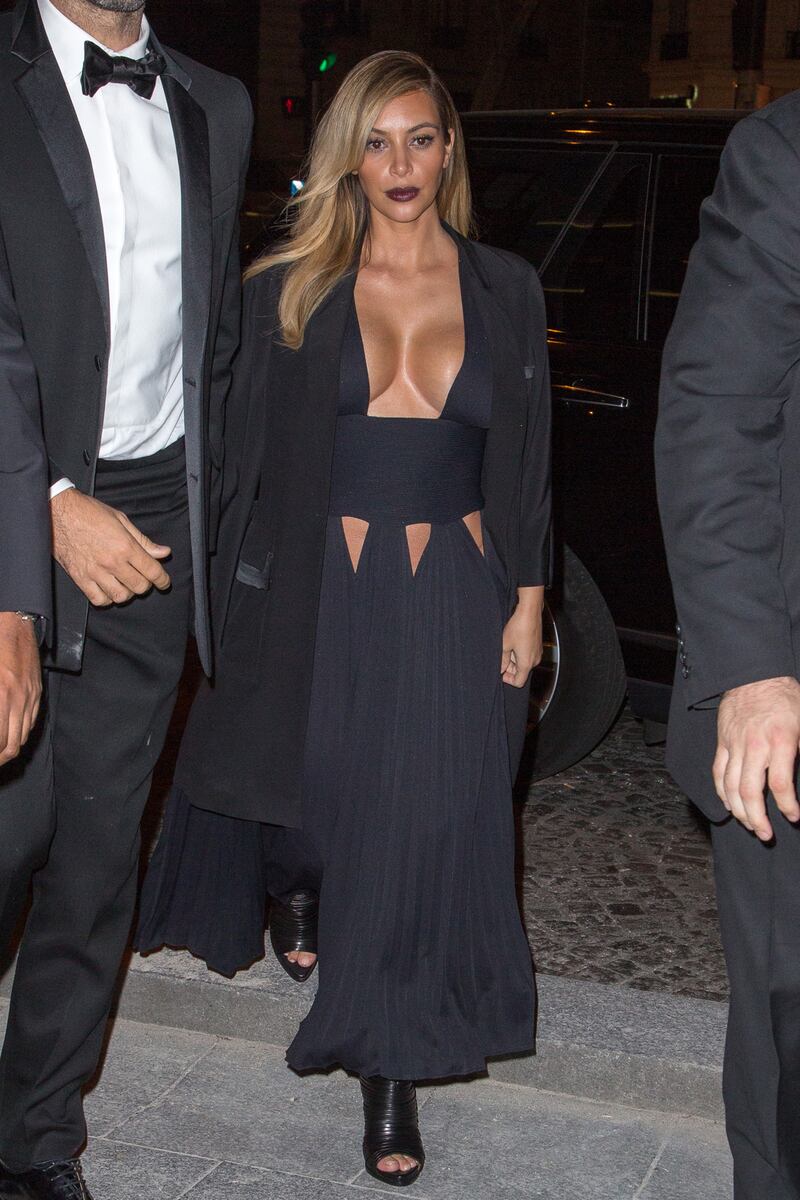 galleries/2013/10/04/from-sandra-bullock-to-kim-kardashian-the-best-worst-dressed-of-the-week-photos/131003-best-worst-kardashian_cvcsvc