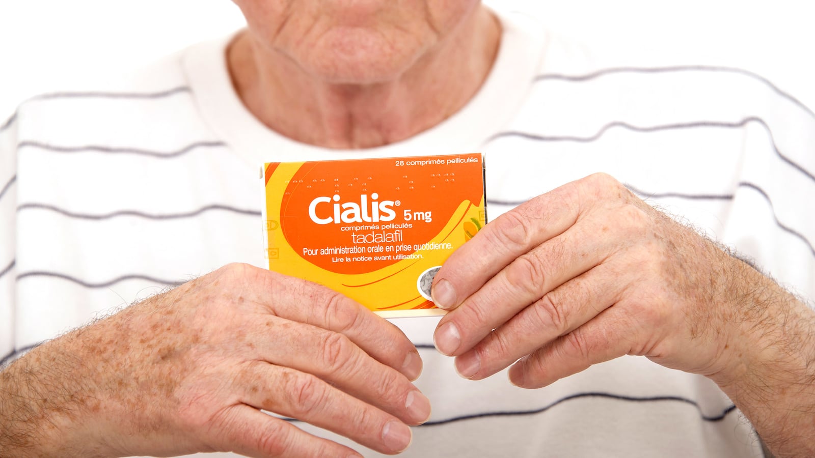 articles/2015/01/31/sex-and-the-senior-citizen-how-the-elderly-get-it-on/150130-nadeau-elderly-sex-tease_kc4cgk