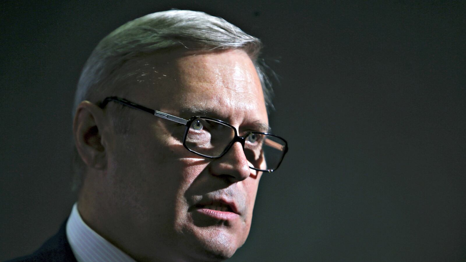 cheats/2016/02/09/former-russia-pm-attacked-in-moscow/160209-Kasyanov-cheat_cntrgh