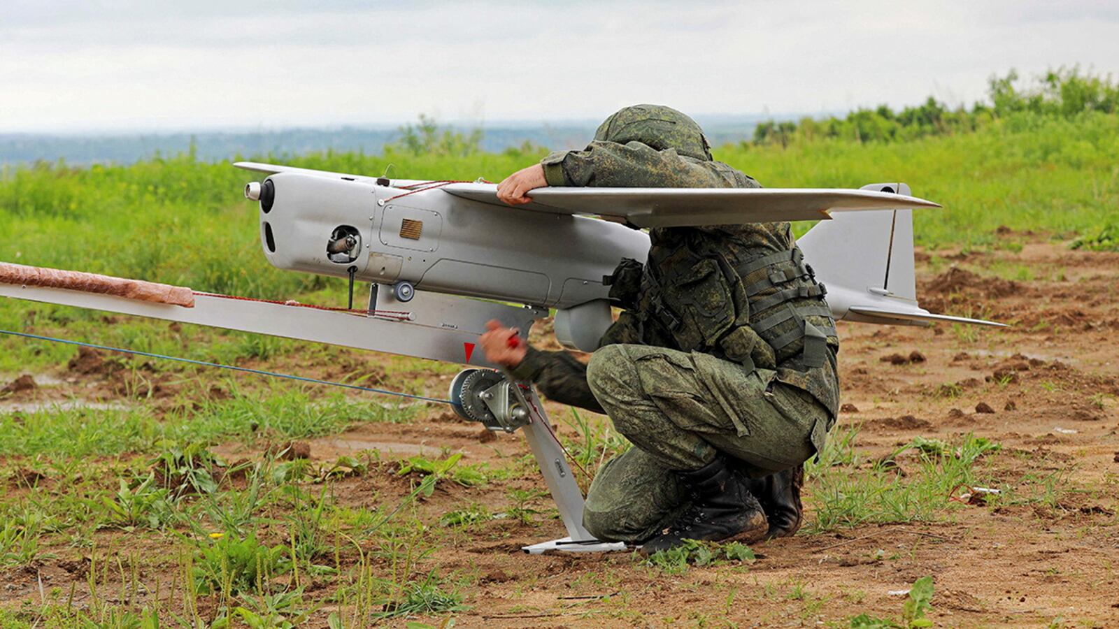 2022-12-15T124934Z_1472589680_RC2MBH9O77A0_RTRMADP_3_UKRAINE-CRISIS-RUSSIA-TECH-DRONES_wwhqae