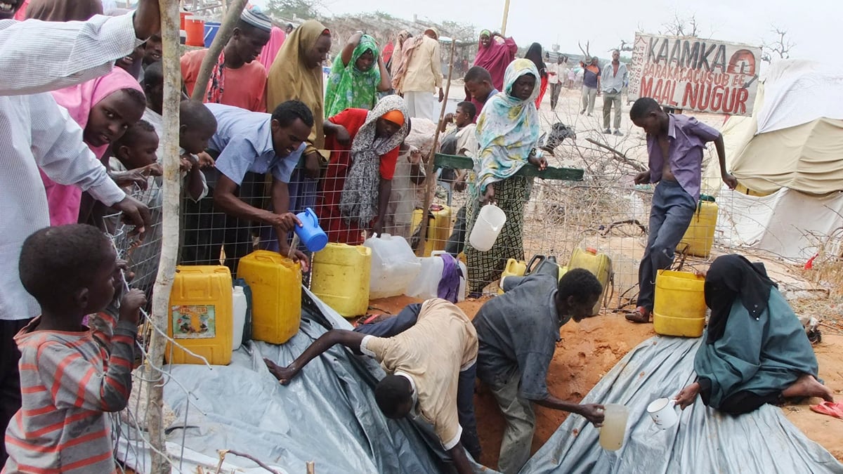 cheats/2011/09/05/u-n-somalia-famine-may-kill-750-000/somalia-famine-deaths-cheat_cua545